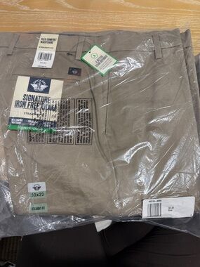 Dockers Men's Khaki Straight Fit Pants - Tan